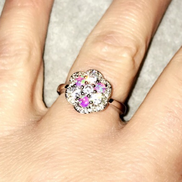 BRAND NEW.925 STERLING WHITE/PINK OPAL RING - Picture 4 of 8